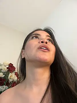 CamilaSofiia online show from 03/16/25, 10:42