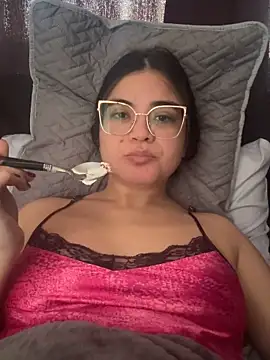 CamilaSofiia online show from 10/01/25, 05:17