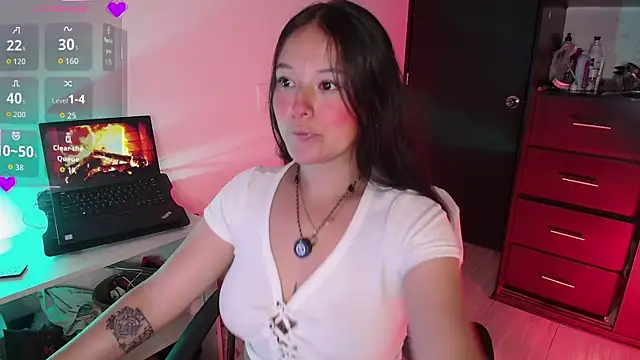 Lexie Thompson10 online show from 06/17/26, 02:44