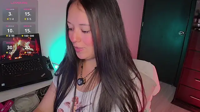 Lexie Thompson10 online show from 07/10/26, 02:00
