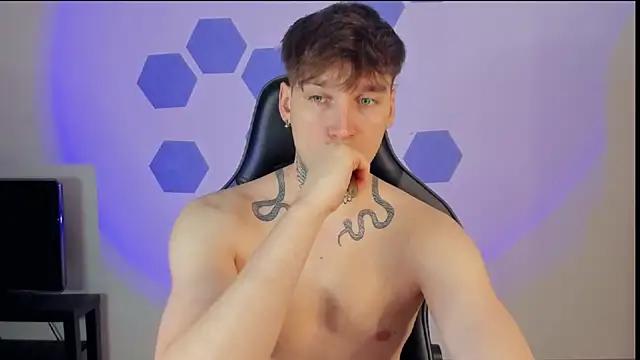 Chris Tyson online show from 03/04/25, 11:32