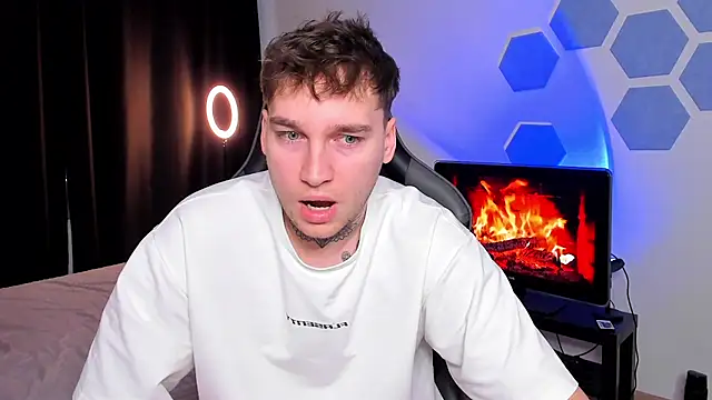 Chris Tyson online show from 12/05/25, 07:29