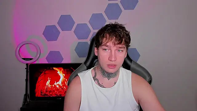 Chris Tyson online show from 11/06/25, 03:10