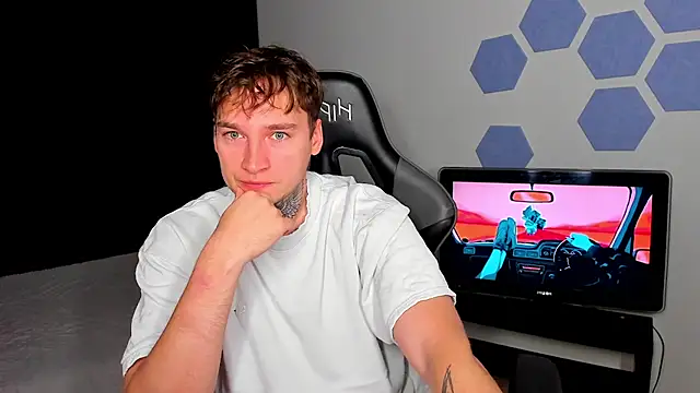 Chris Tyson online show from 09/19/25, 01:09