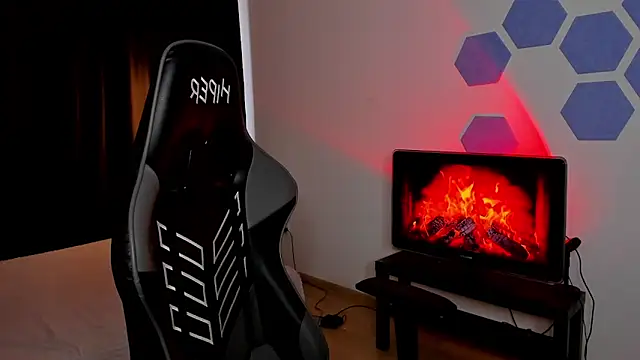 Chris Tyson online show from 11/25/25, 06:58