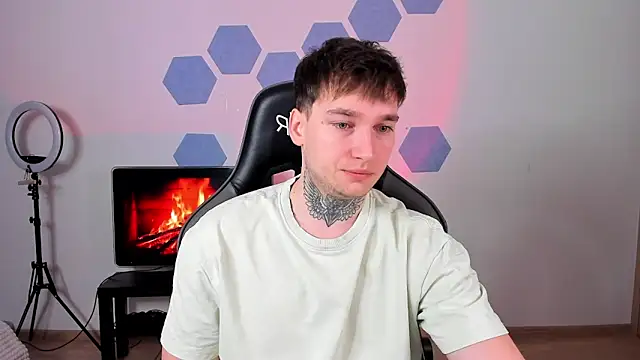 Chris Tyson online show from 12/17/25, 09:03