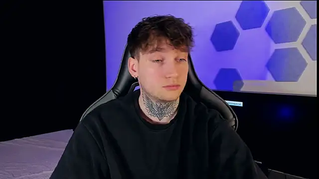 Chris Tyson online show from 03/19/25, 01:21