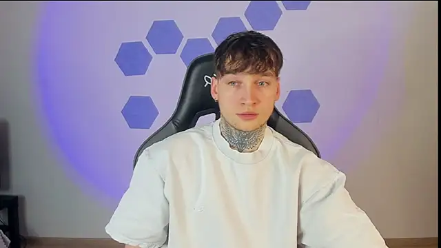 Chris Tyson online show from 03/10/25, 01:34