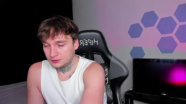 Chris Tyson online show from 10/06/25, 10:21