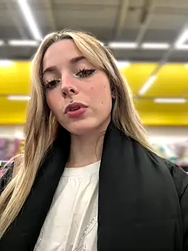 LoraaDoll online show from 10/05/25, 03:47