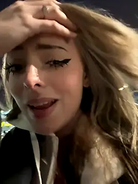 LoraaDoll online show from 11/02/25, 02:55