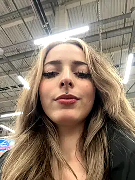 LoraaDoll online show from 11/05/25, 03:48