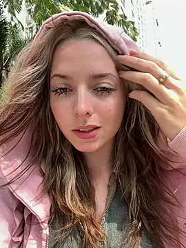 LoraaDoll online show from 01/12/26, 05:25