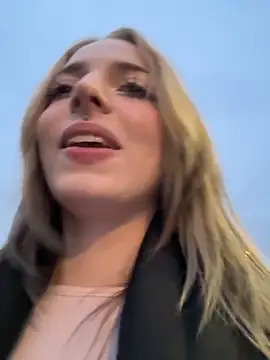 LoraaDoll online show from 10/28/25, 02:27