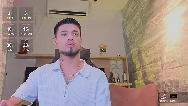 Snapshot of EdwardRoss_ chatting on 06/19/26, 10:04 EdwardRoss online show from 06/19/26, 10:04