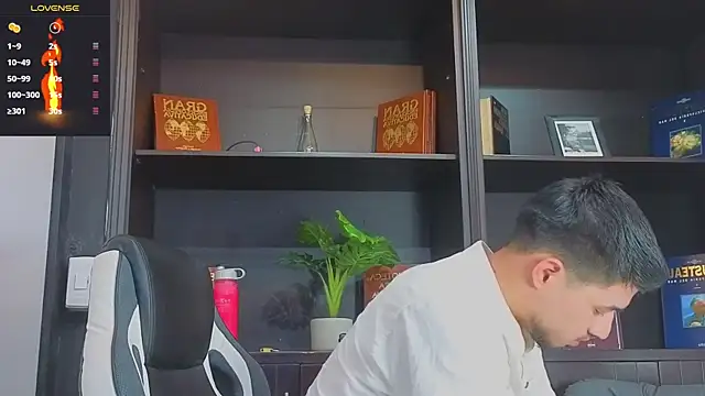 Snapshot of EdwardRoss_ chatting on 09/13/25, 08:20 EdwardRoss online show from 09/13/25, 08:20