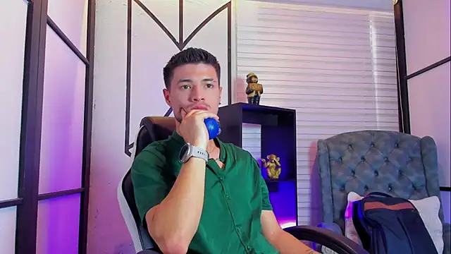 Snapshot of EdwardRoss_ chatting on 09/15/25, 06:41 EdwardRoss online show from 09/15/25, 06:41