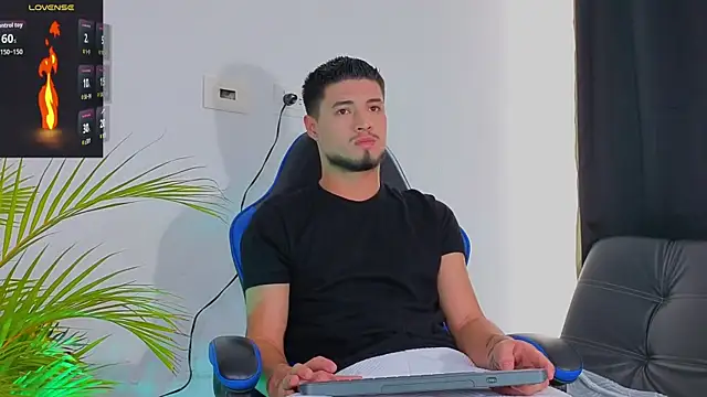 Snapshot of EdwardRoss_ chatting on 11/10/25, 07:41 EdwardRoss online show from 11/10/25, 07:41