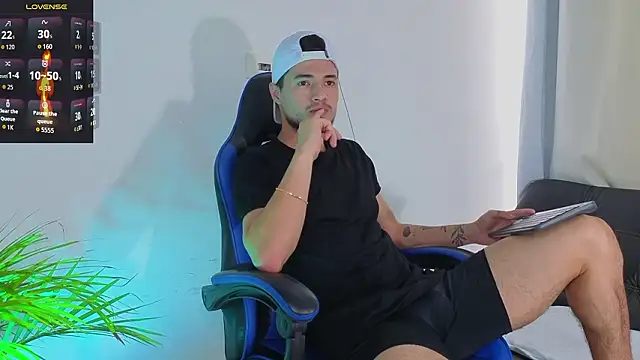 EdwardRoss  online show from 02/25/26, 08:19