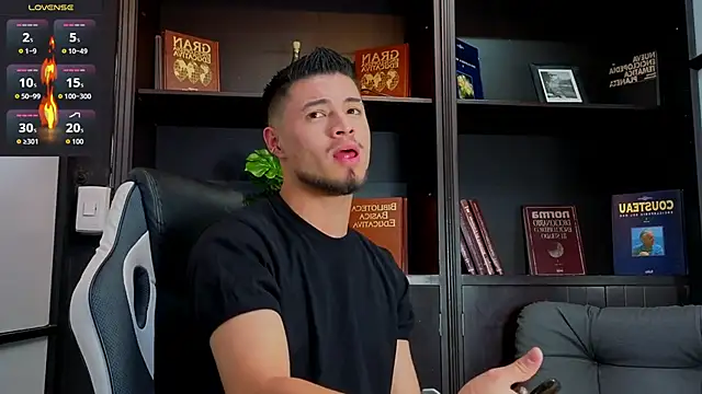 Snapshot of EdwardRoss_ chatting on 09/30/25, 08:37 EdwardRoss online show from 09/30/25, 08:37