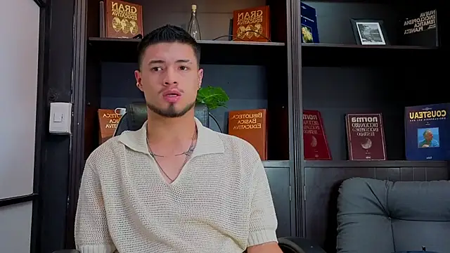 Snapshot of EdwardRoss_ chatting on 10/02/25, 08:12 EdwardRoss online show from 10/02/25, 08:12