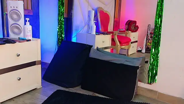 LilyyBigAss online show from 04/07/26, 11:56