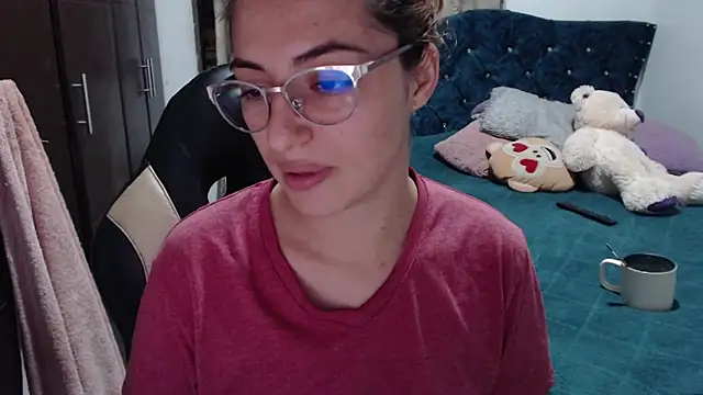 Snapshot of Kate_lorens9 chatting on 01/17/26, 01:20 Kate lorens9 online show from 01/17/26, 01:20