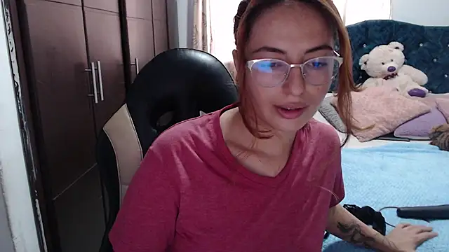 Kate lorens9 online show from 11/29/25, 02:06