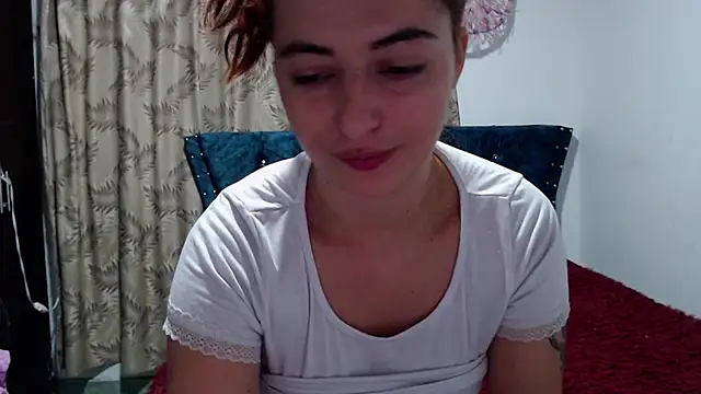 Snapshot of Kate_lorens9 chatting on 09/18/25, 10:07 Kate lorens9 online show from 09/18/25, 10:07