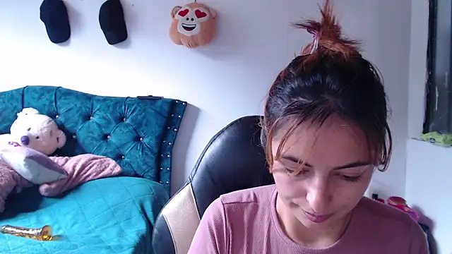 Kate lorens9 online show from 05/14/26, 02:25