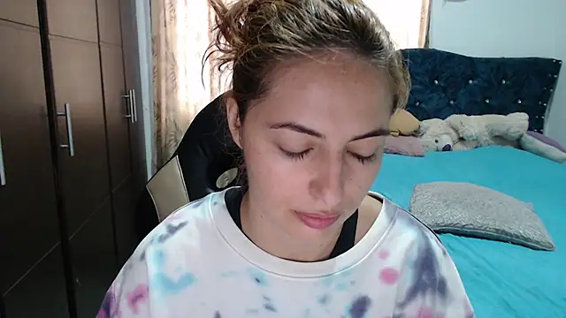 Snapshot of Kate_lorens9 chatting on 01/06/26, 02:54 Kate lorens9 online show from 01/06/26, 02:54