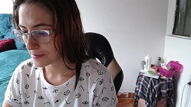 Kate lorens9 online show from 04/13/26, 04:22