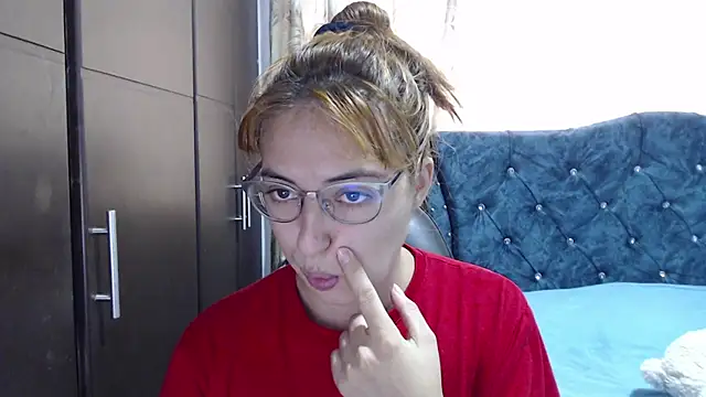 Snapshot of Kate_lorens9 chatting on 02/23/26, 02:28 Kate lorens9 online show from 02/23/26, 02:28