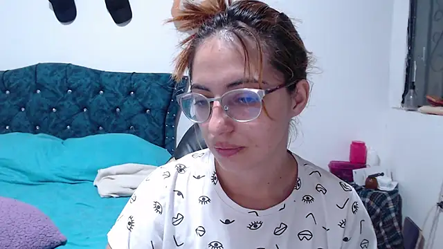 Snapshot of Kate_lorens9 chatting on 07/16/26, 11:35 Kate lorens9 online show from 07/16/26, 11:35