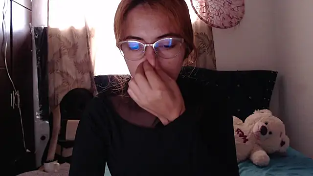 Snapshot of Kate_lorens9 chatting on 10/18/25, 04:20 Kate lorens9 online show from 10/18/25, 04:20