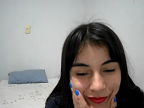 Snapshot of melodybar27 chatting on 01/19/25, 10:39 melodybar27 online show from 01/19/25, 10:39