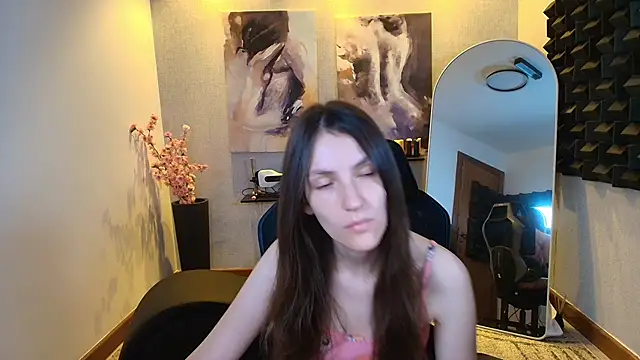 Snapshot of upssnowy chatting on 09/11/25, 01:33 upssnowy online show from 09/11/25, 01:33