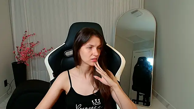 upssnowy online show from 10/30/25, 02:47