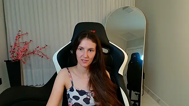 upssnowy online show from 11/16/25, 02:05