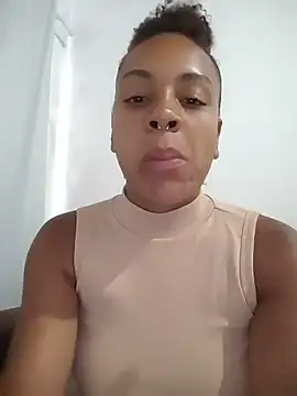 Julia Pretinha online show from 01/12/26, 01:29