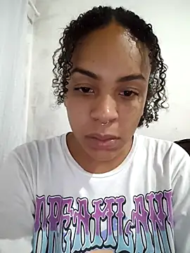 Julia Pretinha online show from 04/06/26, 12:39