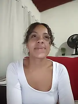 Julia Pretinha online show from 11/01/25, 12:50