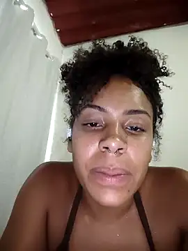 Julia Pretinha online show from 02/13/26, 02:28