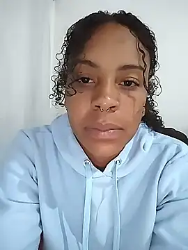 Julia Pretinha online show from 01/07/26, 01:32