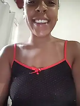 Julia Pretinha online show from 01/13/26, 01:37