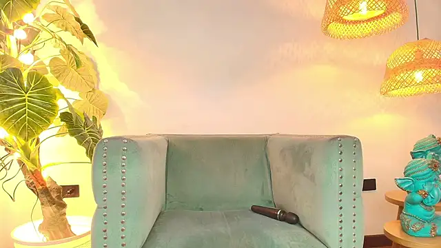 Fluffy Bubble21 online show from 12/20/25, 04:15