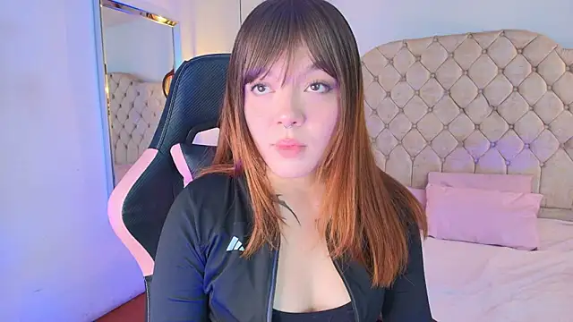 Fluffy Bubble21 online show from 03/07/26, 04:30