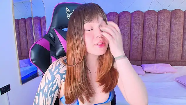 Fluffy Bubble21 online show from 03/26/26, 04:33