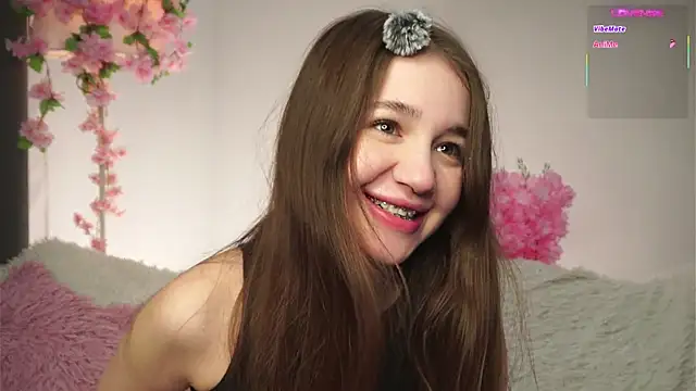 Snapshot of AmiLewis chatting on 12/03/25, 01:17 AmiLewis online show from 12/03/25, 01:17