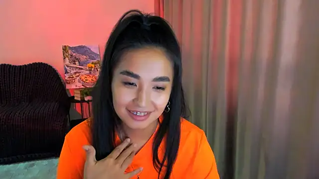 Snapshot of worldofkim chatting on 02/23/25, 12:27 worldofkim online show from 02/23/25, 12:27